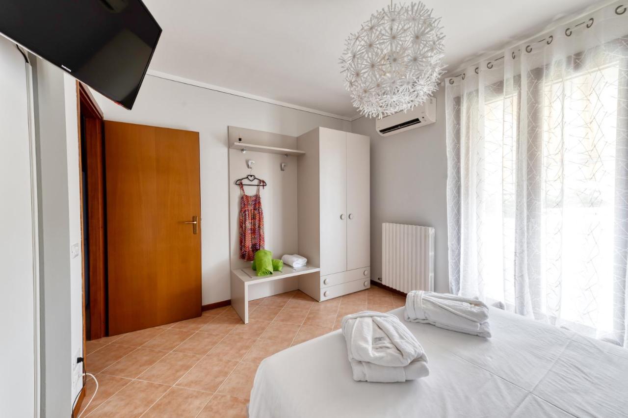 Wolf House - Sirmione Holiday Dış mekan fotoğraf